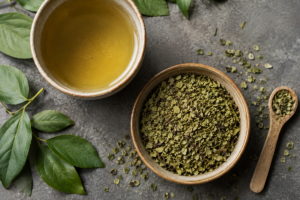 Leia mais sobre o artigo Chá verde: o que observar antes de preparar a bebida?
